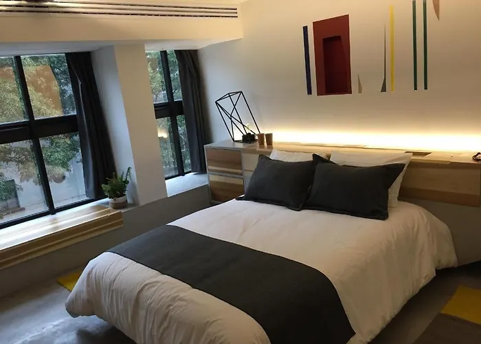 Carlota Hotel