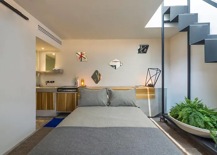 Carlota Hotel