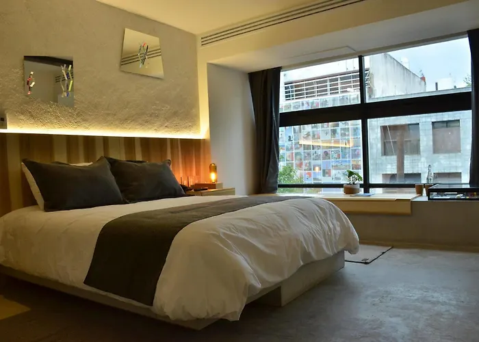 Carlota Hotel